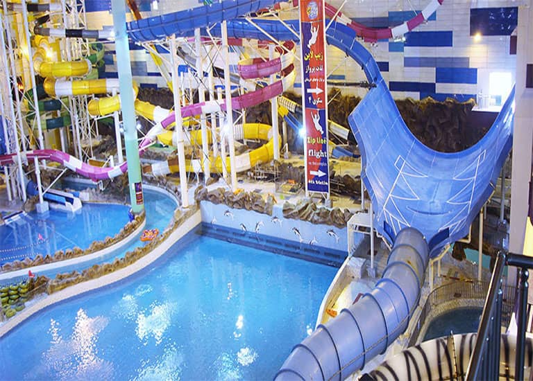 پارک آبی سرزمین موجهای خروشان مشهد