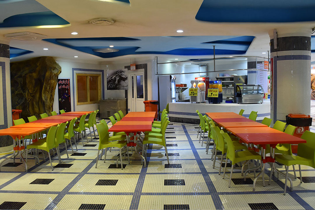 پارک آبی سرزمین موجهای خروشان مشهد